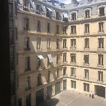 Low-Budget Apartment Near Champs-Elysees